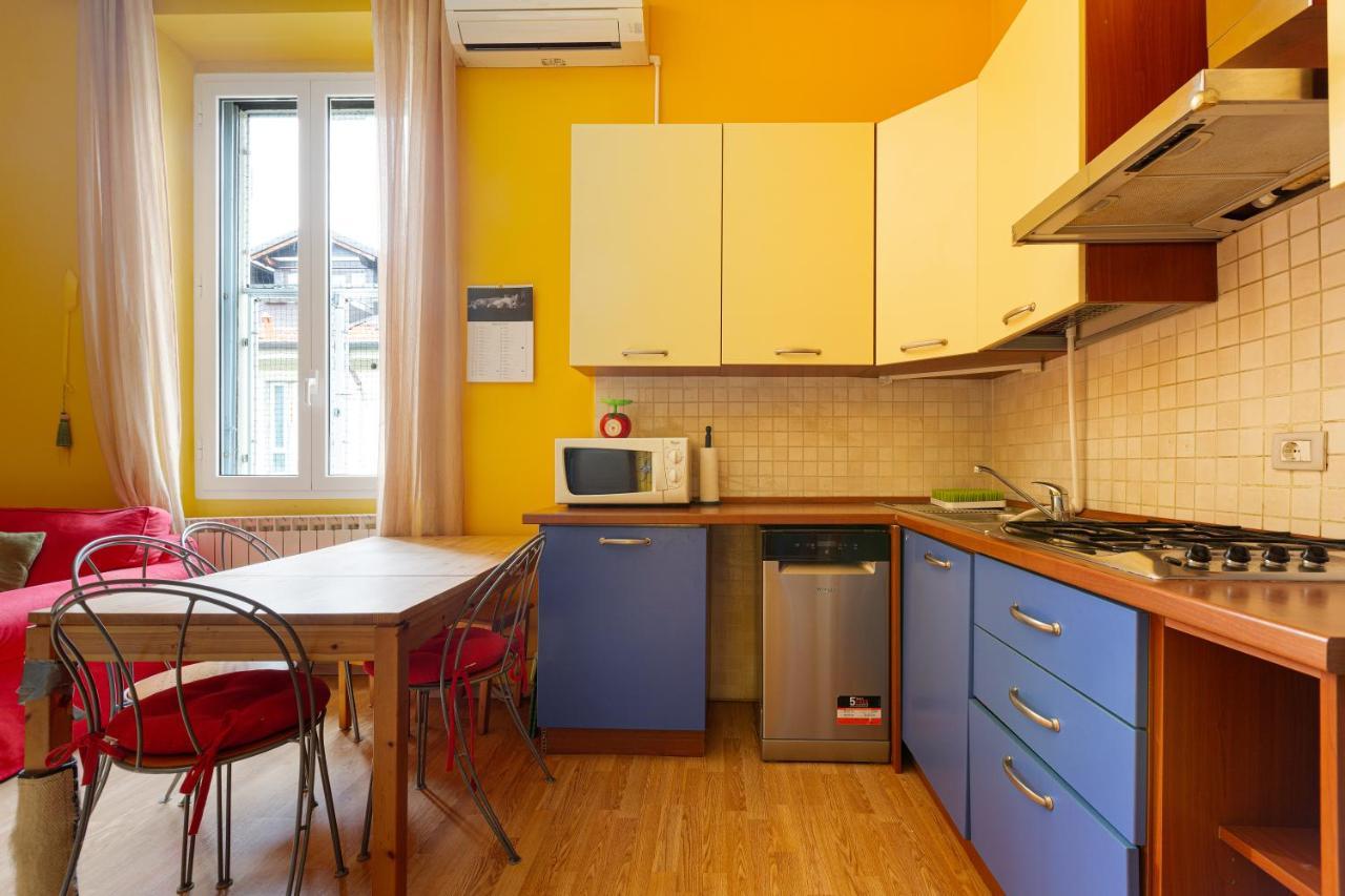Milano Viale Umbria Colorful Apartment ภายนอก รูปภาพ