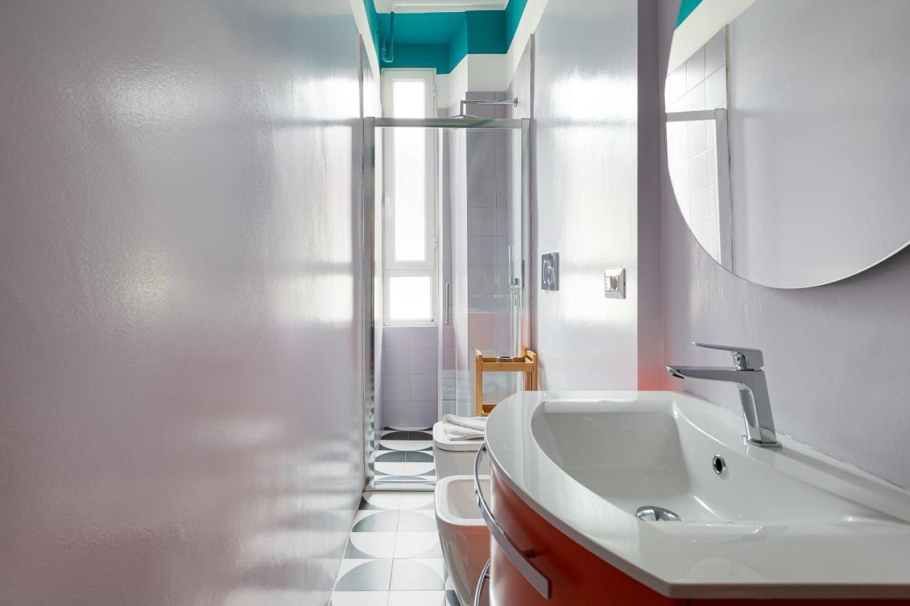 Milano Viale Umbria Colorful Apartment ภายนอก รูปภาพ