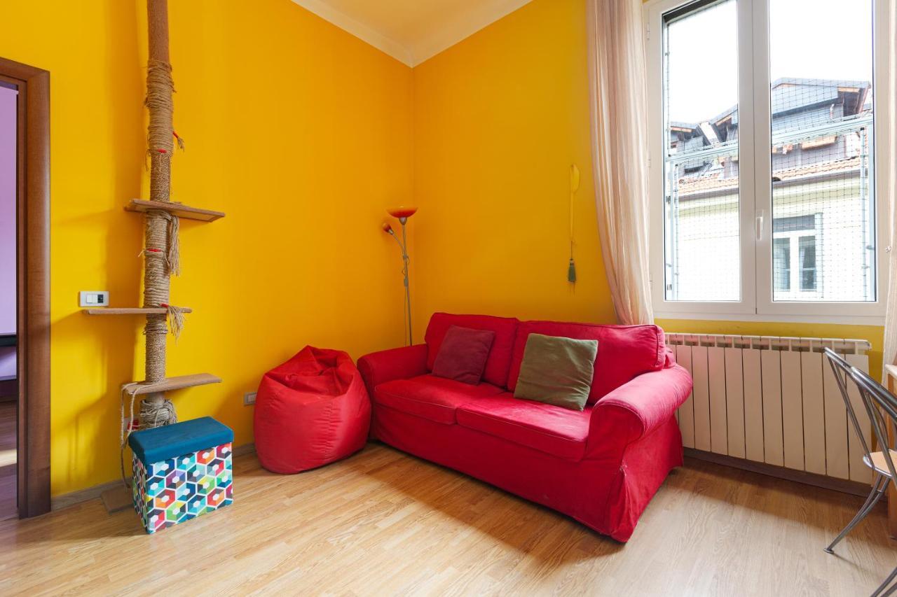 Milano Viale Umbria Colorful Apartment ภายนอก รูปภาพ